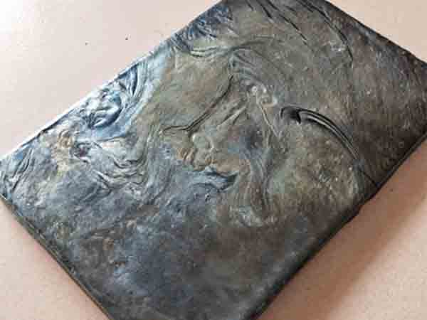 鑄石板需要清理嗎？怎么做？